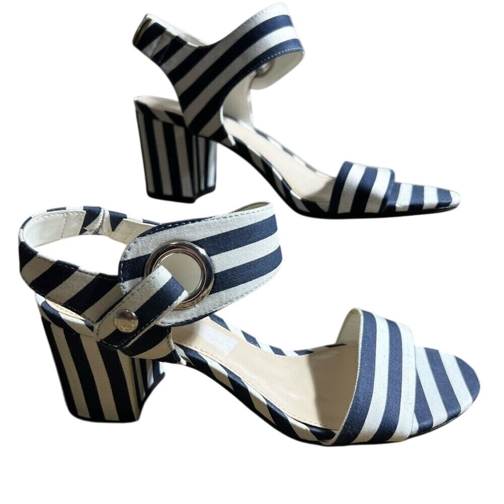 New bar III B35 birdie navy and white striped 3 inch block heel size 6 M. NWOB.‎